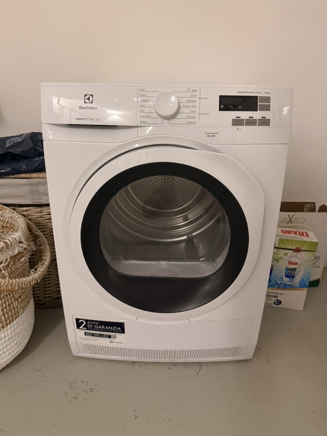 Electrolux PerfectCare 700 dryer, 8 kg