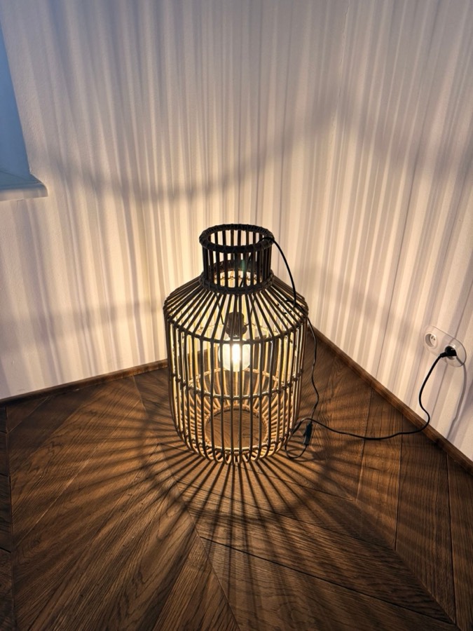 Rattan lantern floor lamp